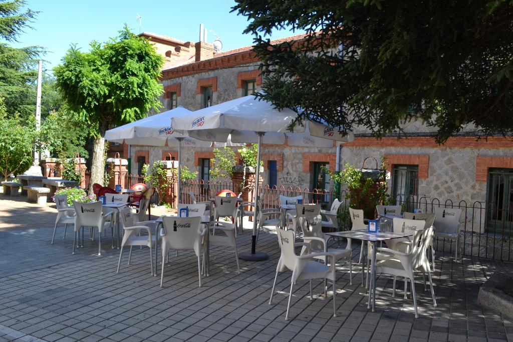 Hostal Aribel Longinos Cercedilla Exterior photo